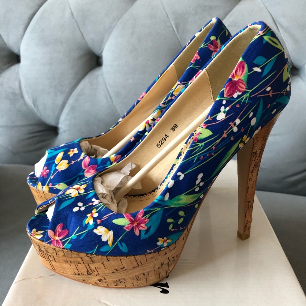 NEW in Box MAYFLOWER Heels Flower Print Fabric/Leather 39